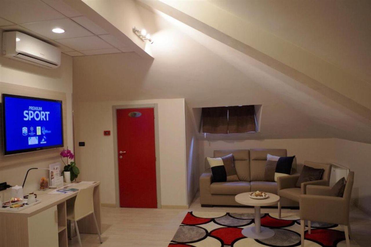 Best Quality Hotel La Darsena Moncalieri Exterior photo